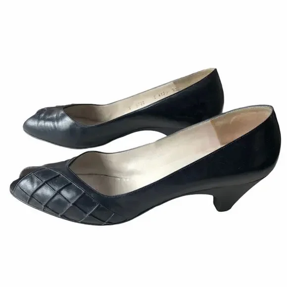 Bruno Magli Peep Toe Pump Navy 9.5 AA Vintage